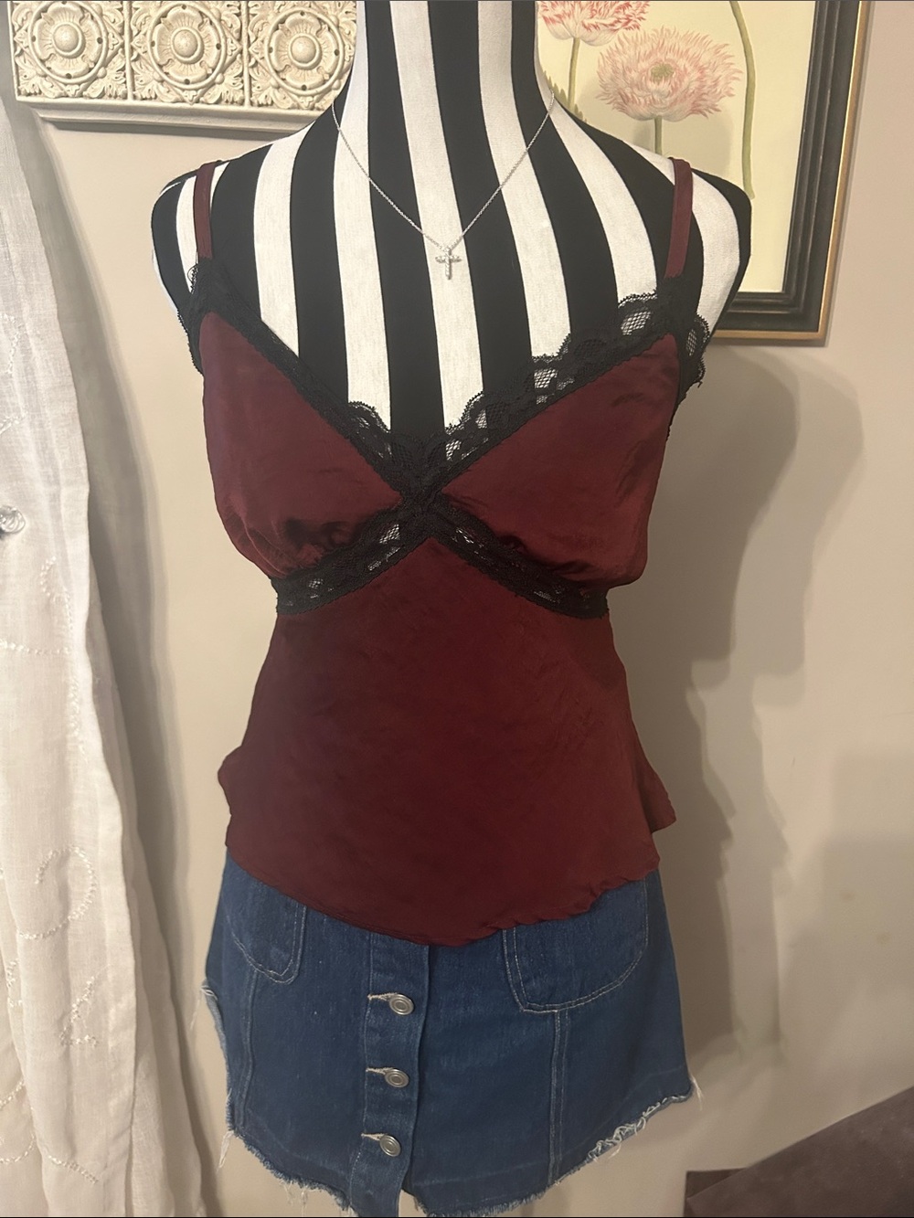 90’s Y2K ethereal lace trim burgundy and black cami top small